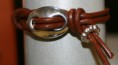 PULSERA CUERO MARRON Y ALUMINIO
